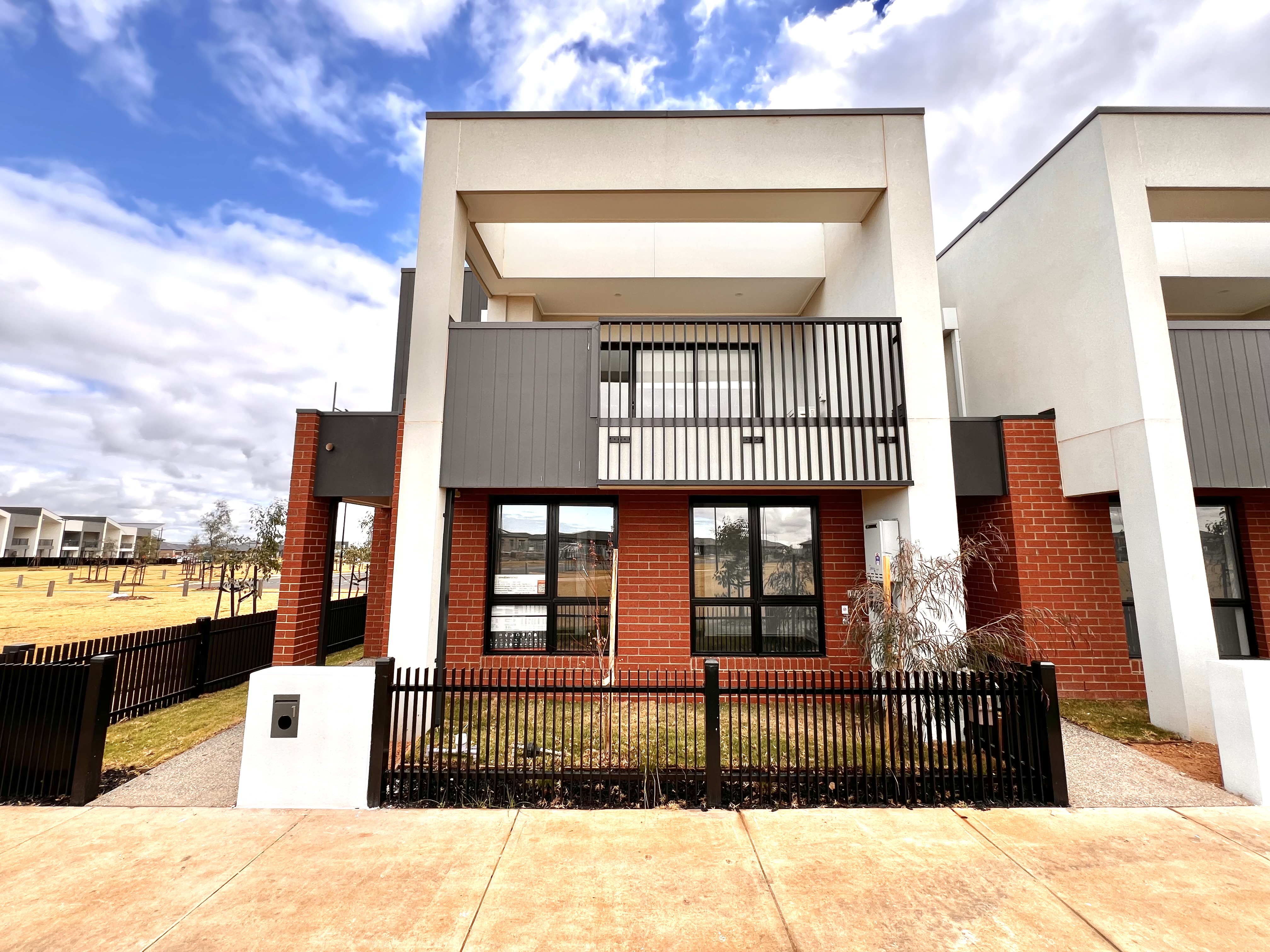 Luxurious Living in a Stunning Townhouse.